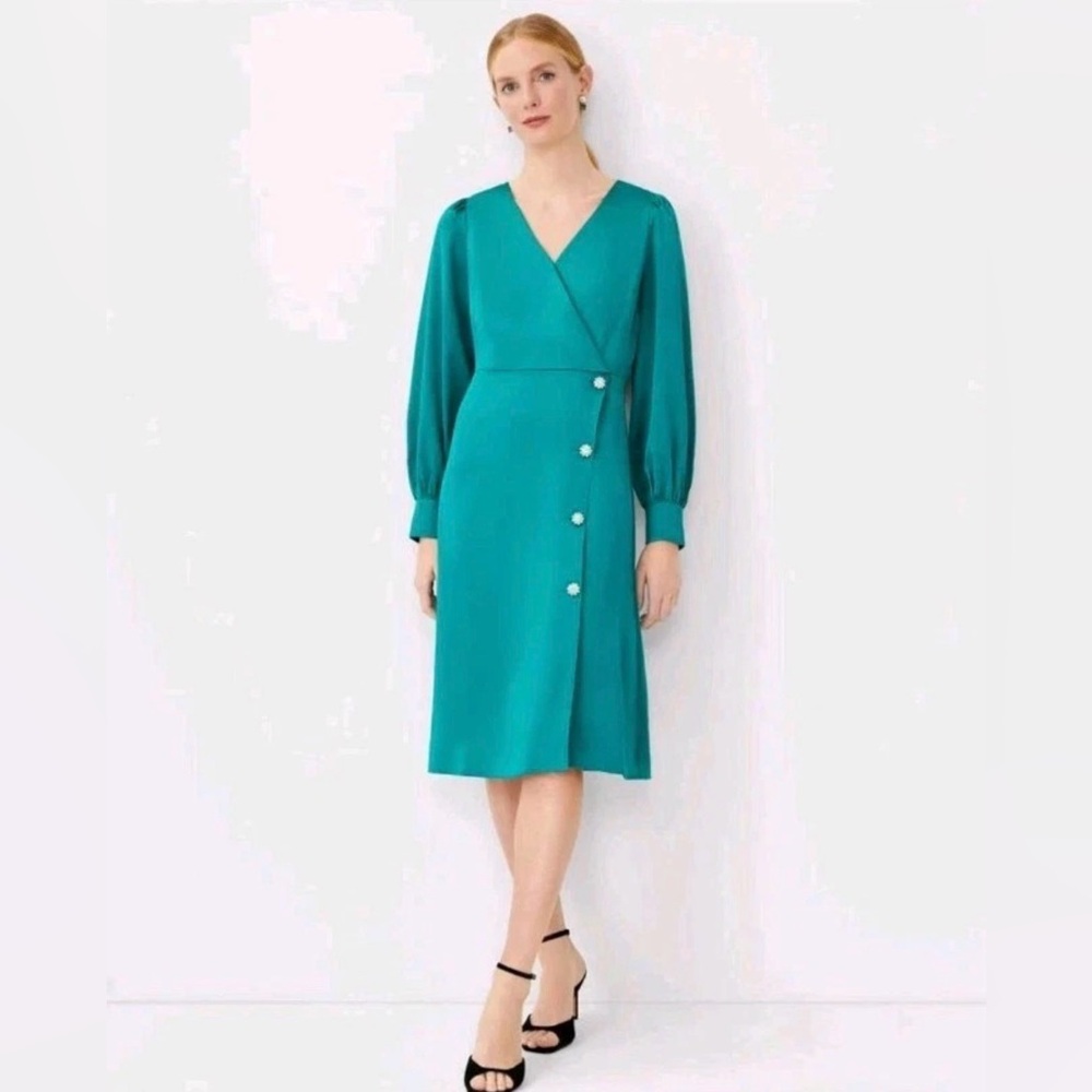 NWT Ann Taylor Green Satin Crystal Button Surplice ALine Midi Dress Pleat Sz 4